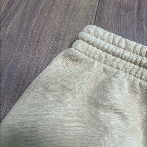 Aritzia Sweat Shorts - Picture 3 of 5